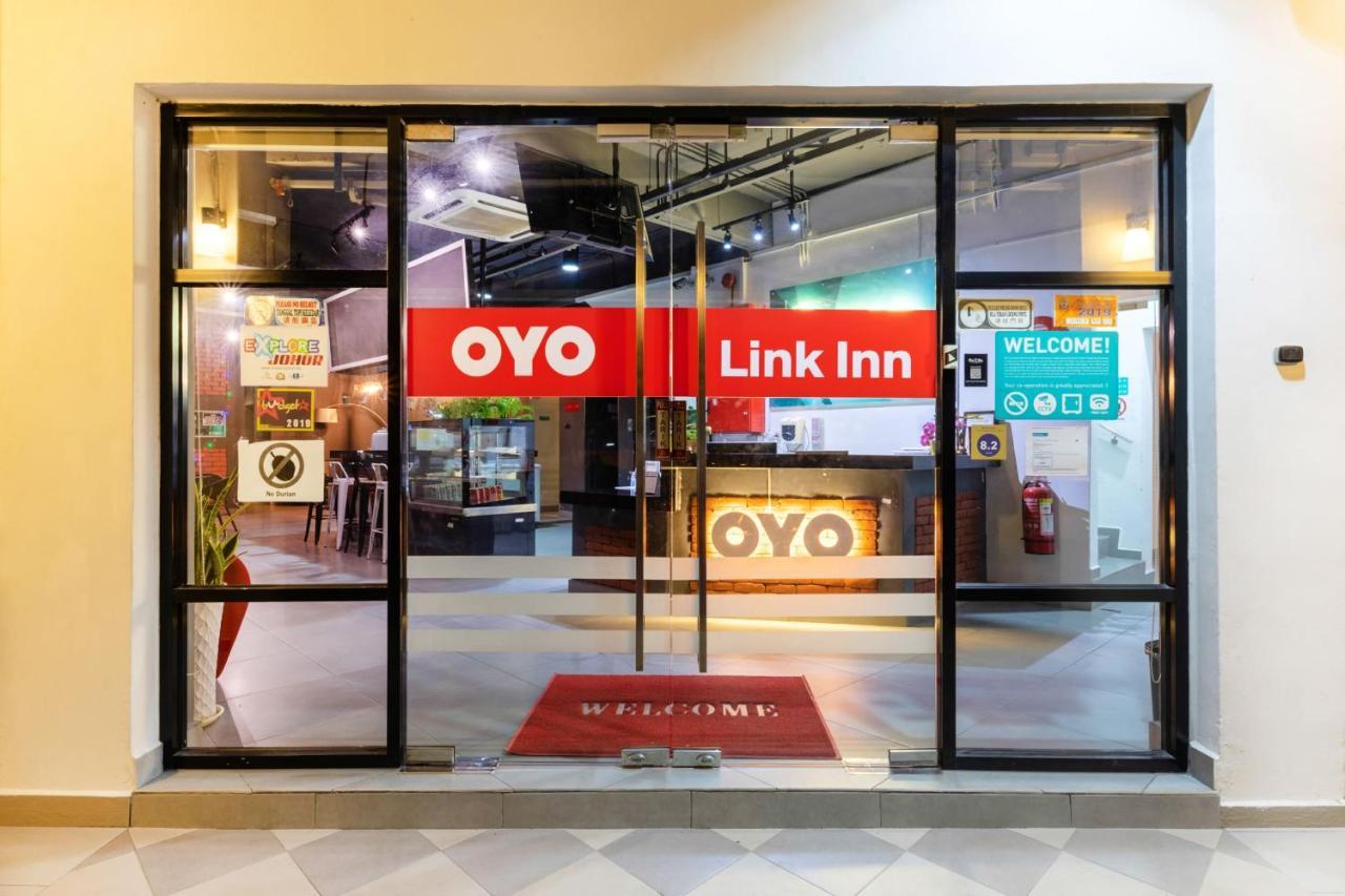 Super Oyo 246 Link Hotel