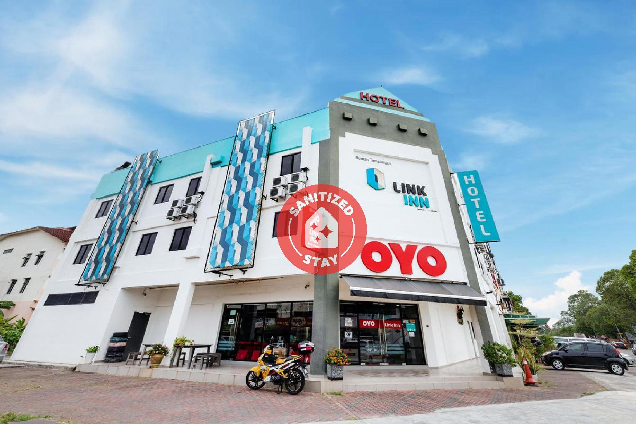 Super Oyo 246 Link Hotel