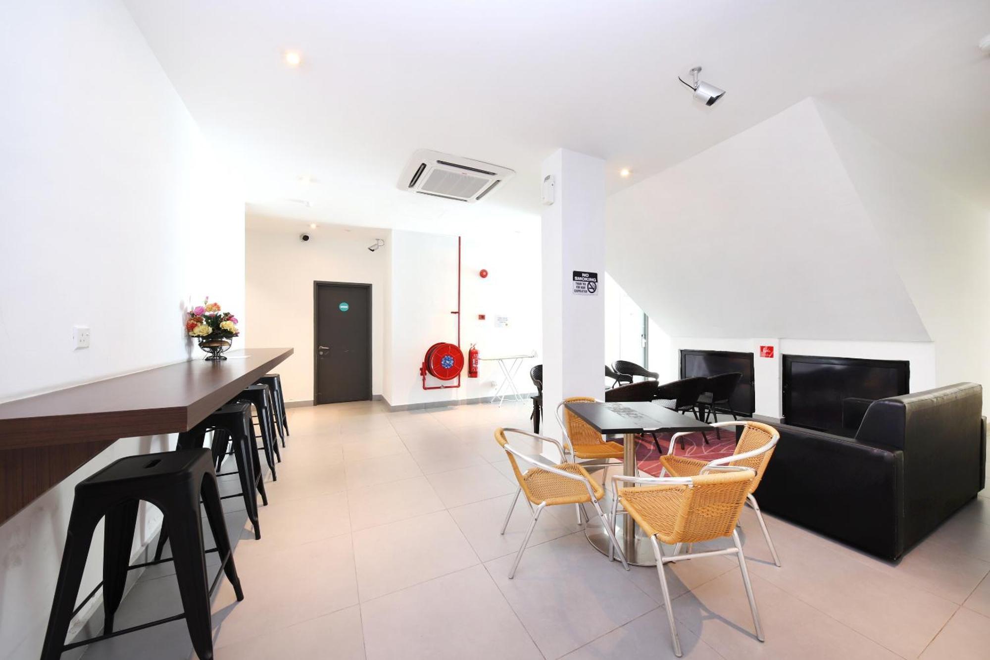 Super Oyo 246 Link Hotel Johor Bahru